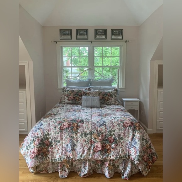 Lauren Ralph Lauren Shelter Island Ruffled Euro Sham Set of 2 - Picture 6 of 6